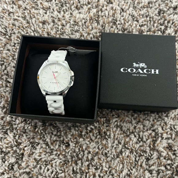 White coach watch - Picture 1 of 1